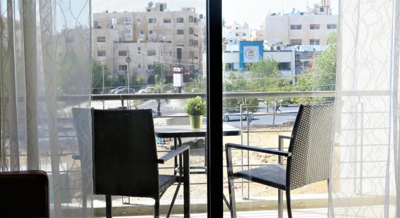 Double Key By Hr Apartment Amman Exterior photo